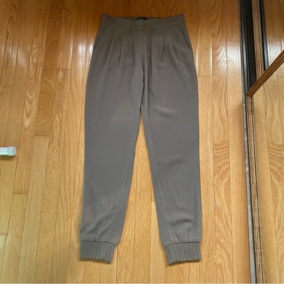 Aritzia Babaton Grey-Taupe High Rise Harvey Joggers Womens 4 - Picture 4 of 11